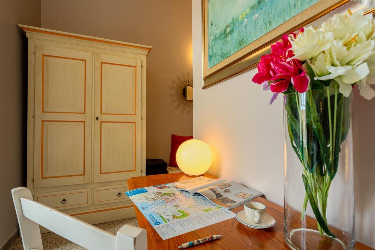 Marlin Rooms Cagliari Esterno foto